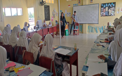 Siswa MTs Raudhatul Jannah Ekspresikan Kepedulian Lingkungan Lewat Poster