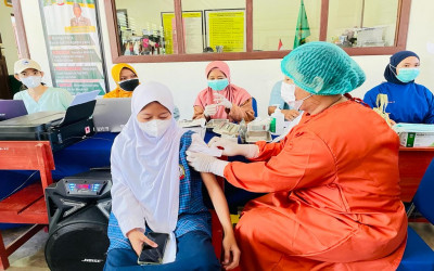 Vaksinasi Covid 19 di MTs Raudhatul Jannah Palangka Raya